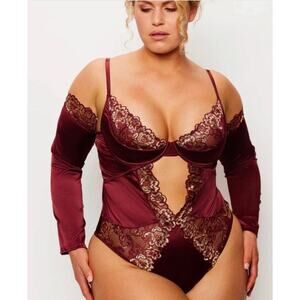 Frederick's of Hollywood Andrina Red Wine Teddy with Detachable Sleeves - S